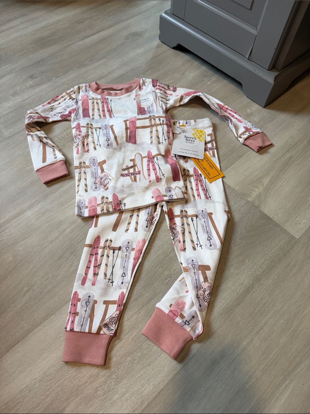 NWT Burt's Bees Kids Organic Cotton Pink Ski Print Pajama Set